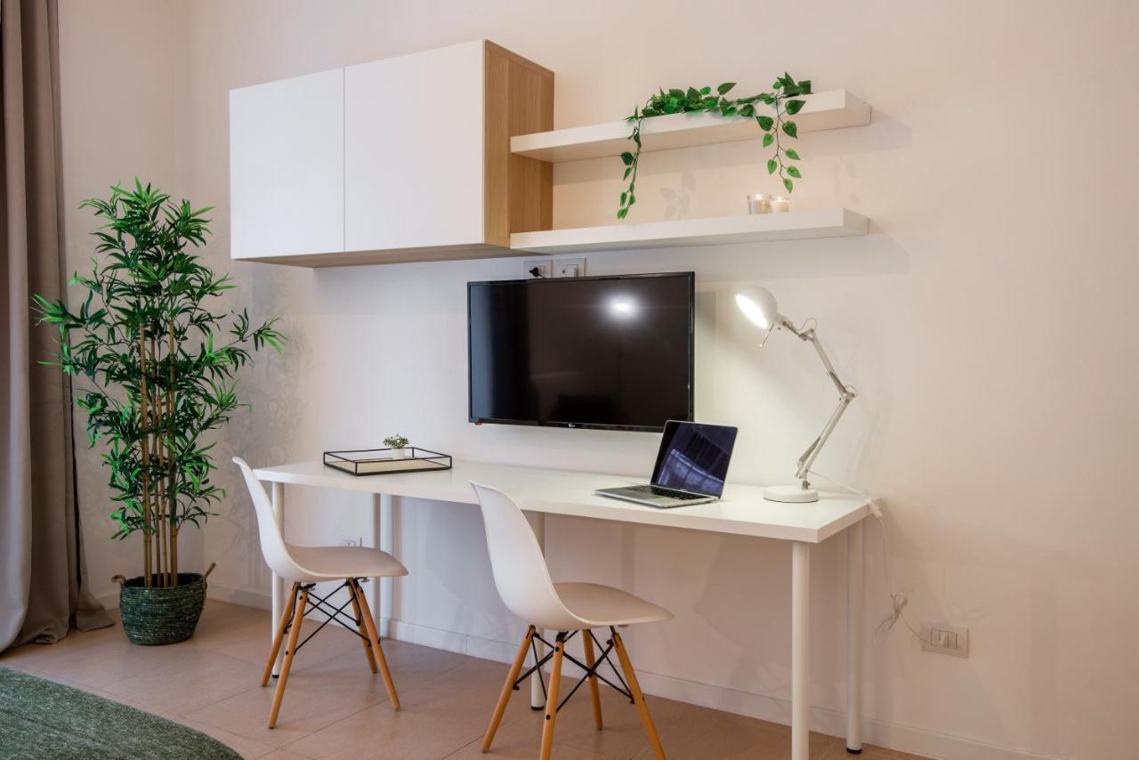 Puglia5Stars Stazione Centrale Urban Green Bari Bagian luar foto