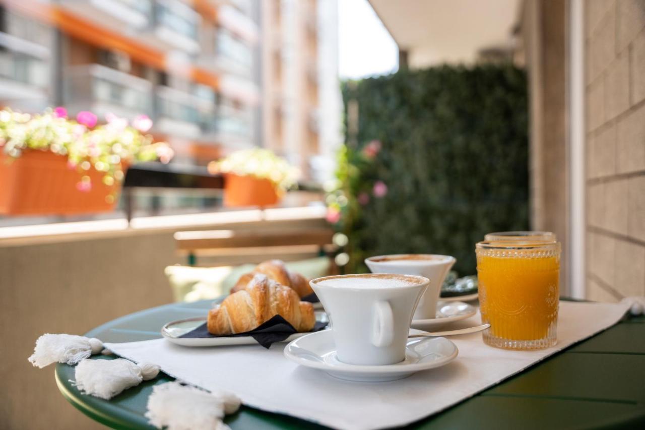 Puglia5Stars Stazione Centrale Urban Green Bari Bagian luar foto